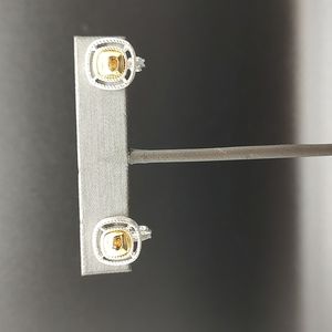 Shiny NWH Vintage clip on earrings